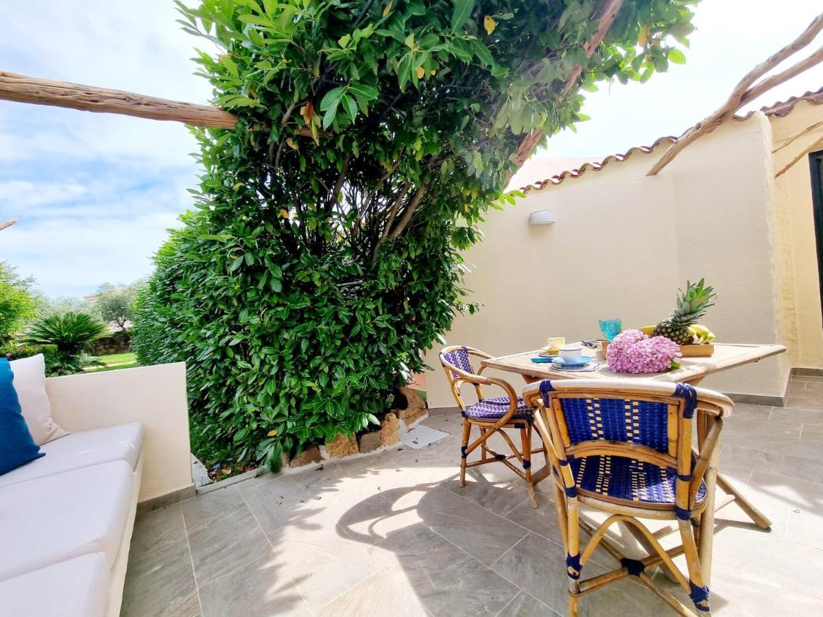 Stazzo San Teodoro Il Ginepro Piscina Condivisa Apartment Luaran gambar