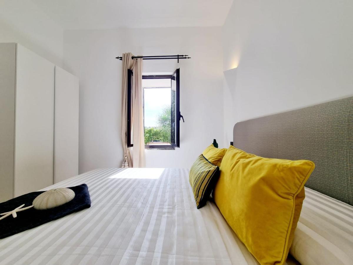 Stazzo San Teodoro Il Ginepro Piscina Condivisa Apartment Luaran gambar