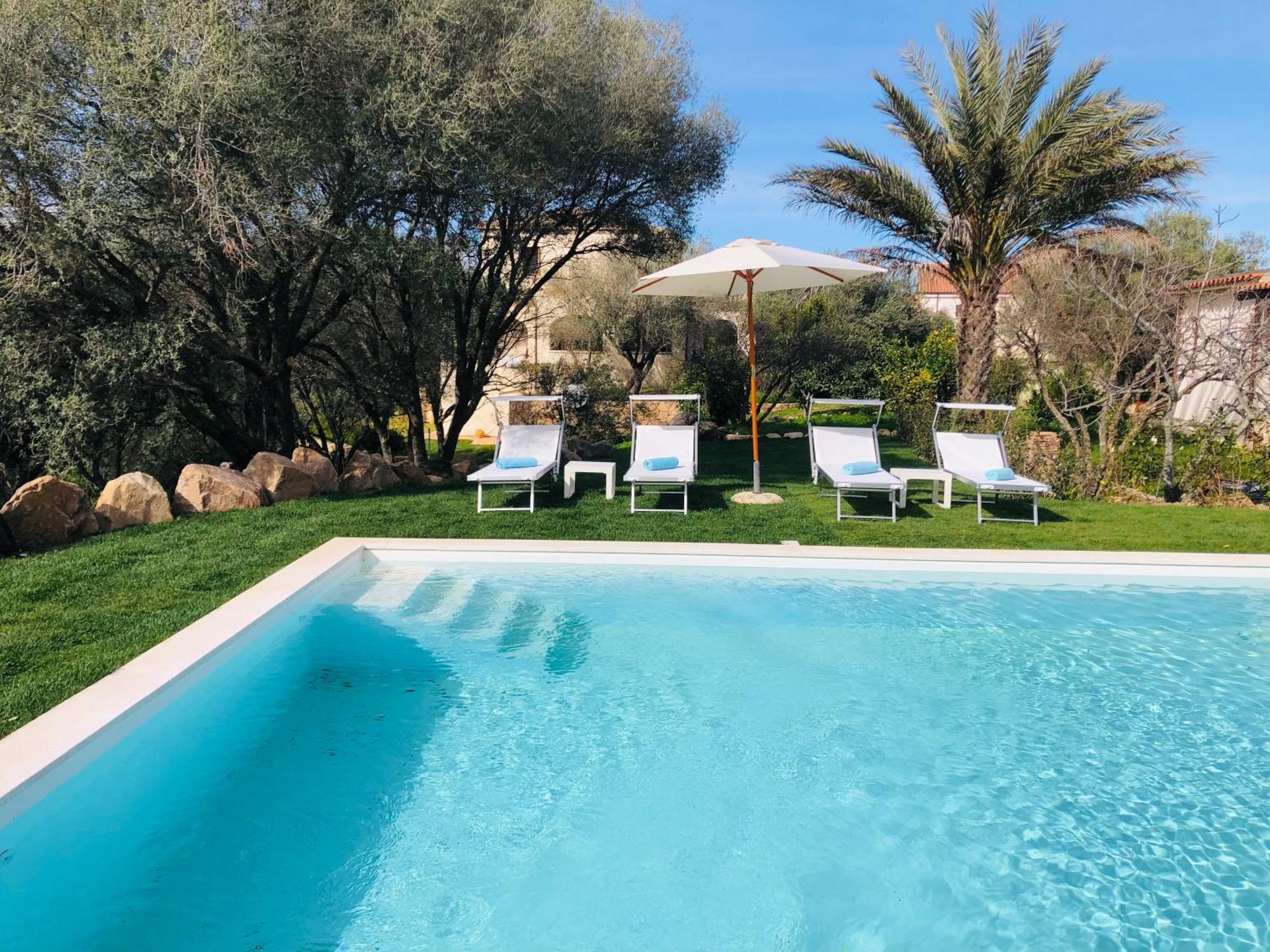 Stazzo San Teodoro Il Ginepro Piscina Condivisa Apartment Luaran gambar